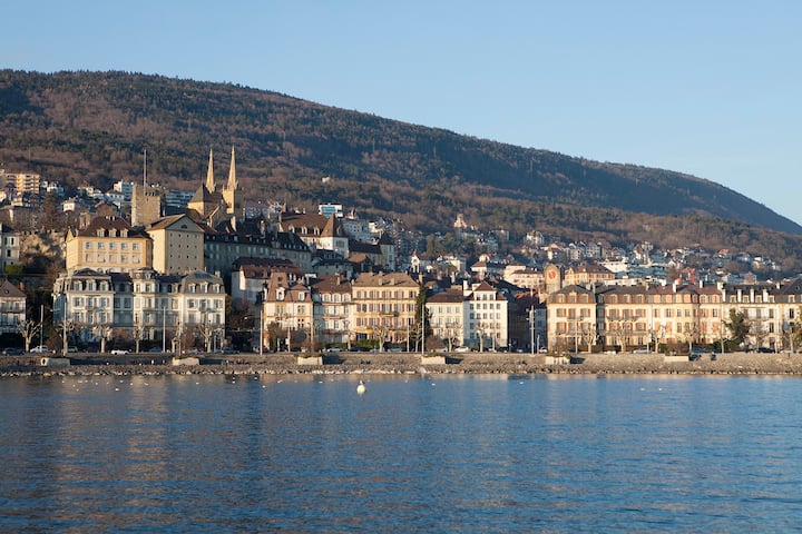 City Centre With Lake View - Neuchâtel, İsviçre