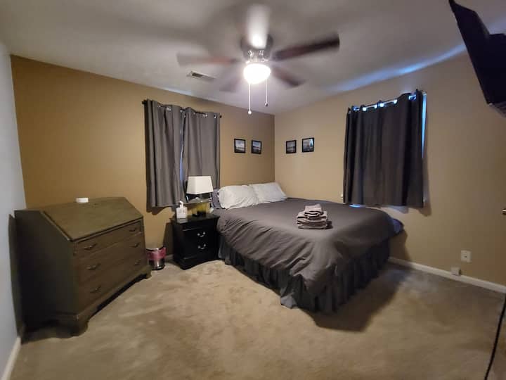 Comfortable Room In Cozy Home, Dog Friendly! - Asheville