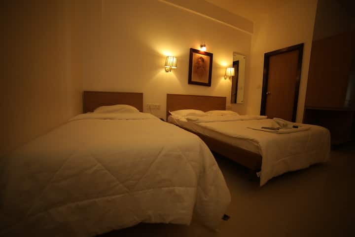 Double Deluxe Room | Hotel Surbhi - Mundra