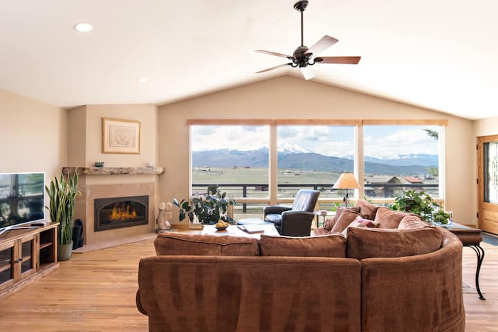 Luxury Home W/ Fireplace & Grill, Amazing Mtn Views, Great Location, Near Skiing - Carbondale, CO