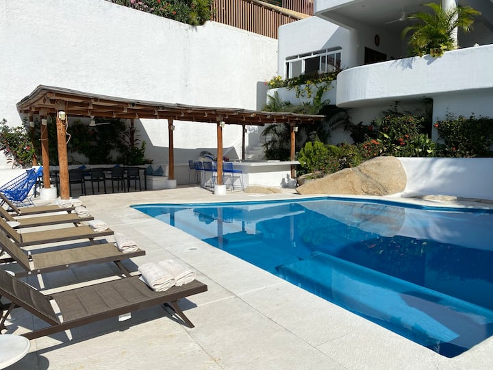 Spectacular Home, Service Included! - Acapulco