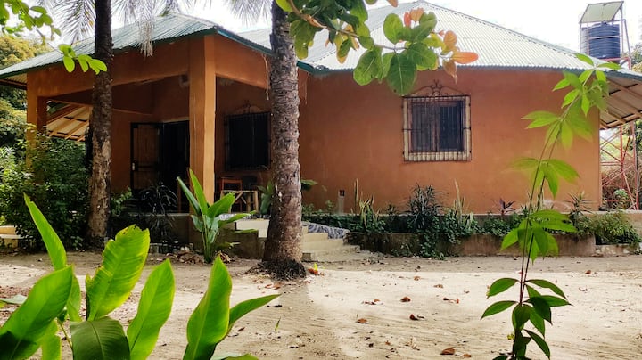 Complete House In The Jungle, Near The Sea. - Sénégal
