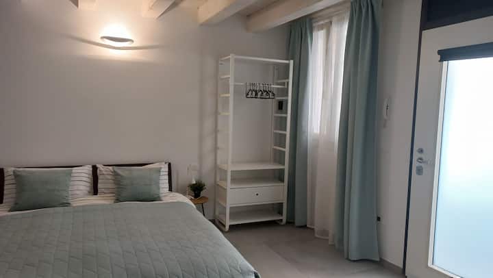 Room 28 In Centro Di Ferrara - Ferrare