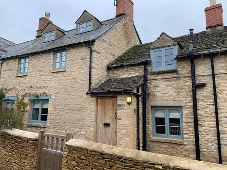 Kingham Cottages at the Best Price cozycozy