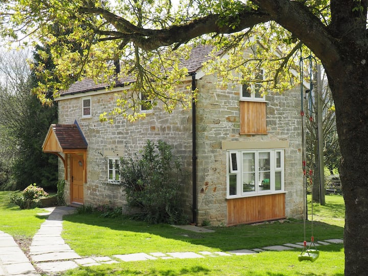 Cosy And Quiet Coachhouse. Orchard. Private Patio. - Gloucestershire
