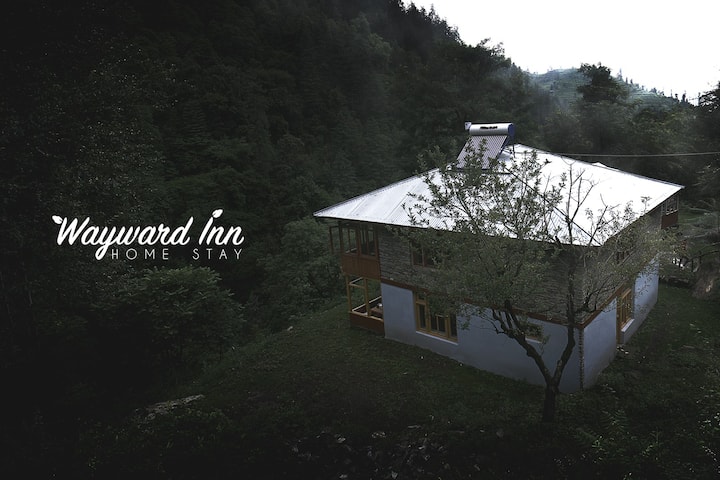Wayward Inn - Room 2 - Himachal Pradesh