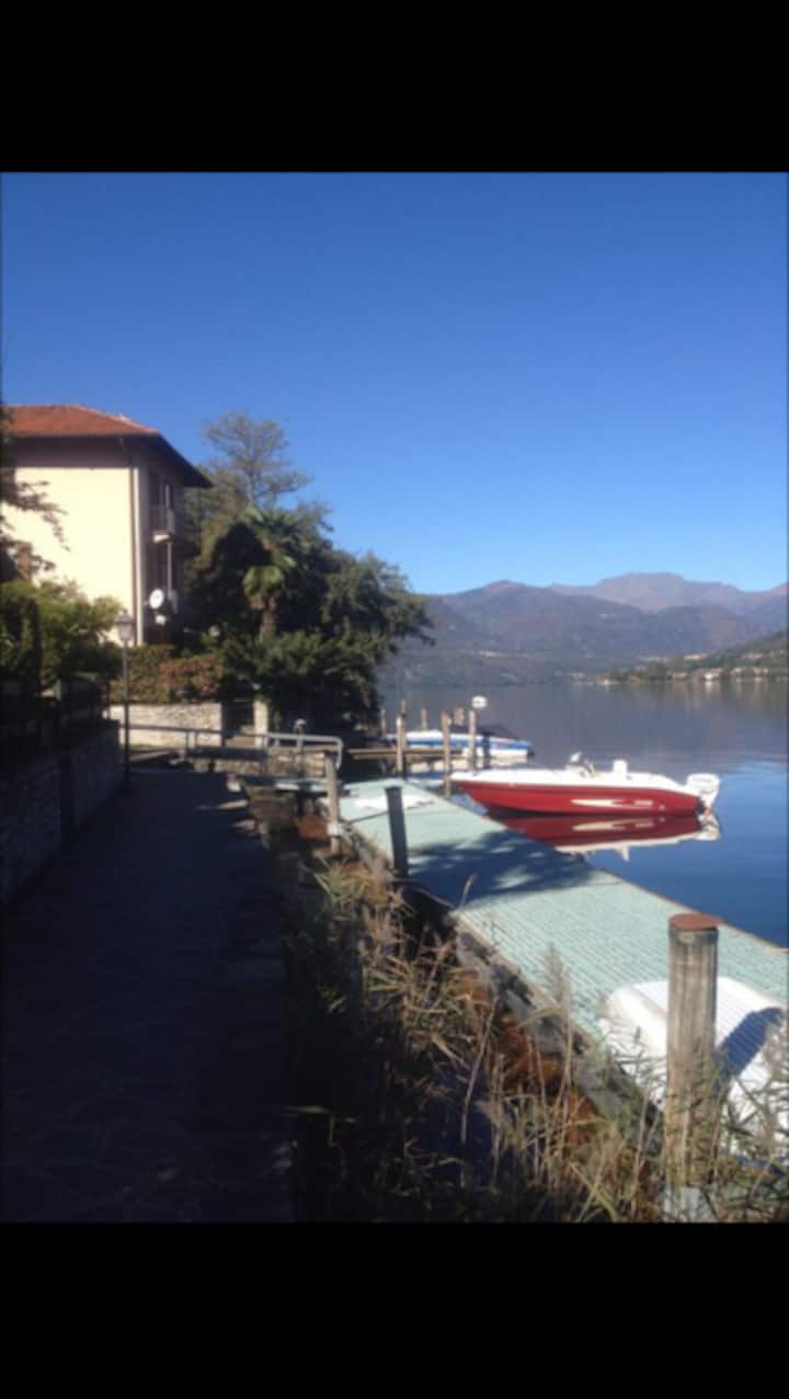 Beautiful 100 Sqm Apartment With Private Garden Directly On The Lake - Orta San Giulio