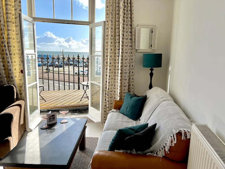 Splendid Sea View Flat With Large Balcony - Bexhill-on-Sea