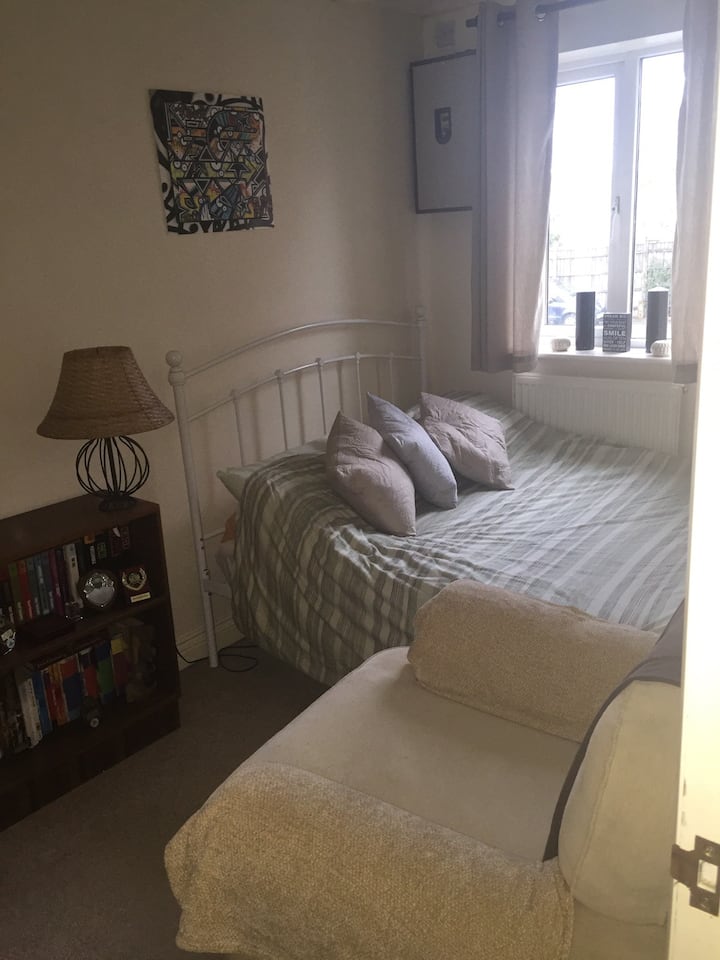 Small Double Room In Mews House - 세븐오크스