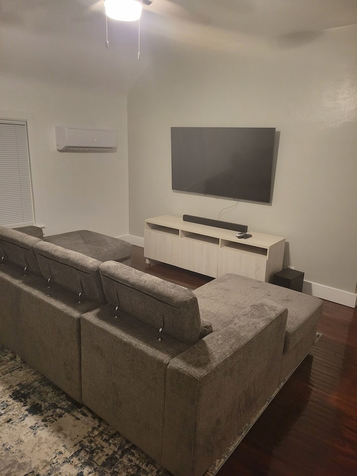 Fully Updated 1 Br Blocks From The Capitol Apt 3 - Springfield, IL