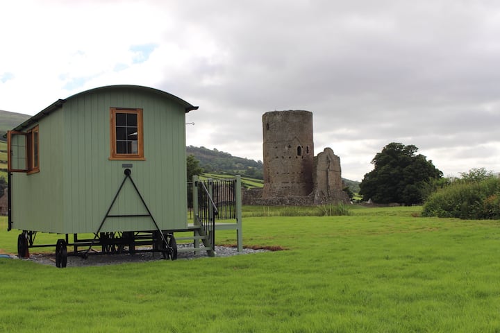 Castle Shepherd's Hut - Crickhowell
