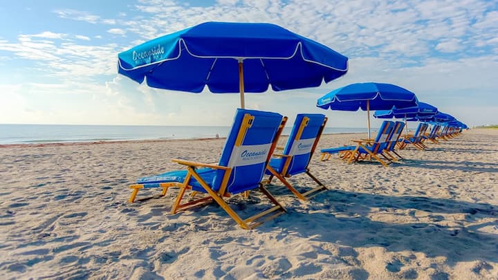 Beach Retreat W/cabana Service | Steps To Downtown - Highland Beach, FL