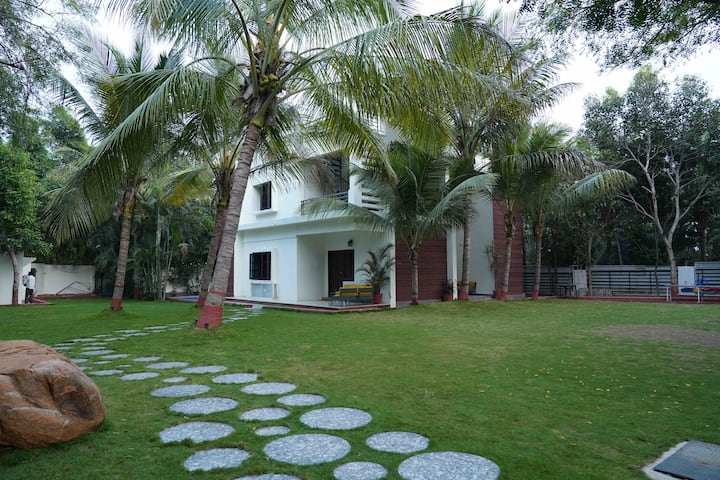 Exclusive Farm House In Hyderabad - Hyderabad