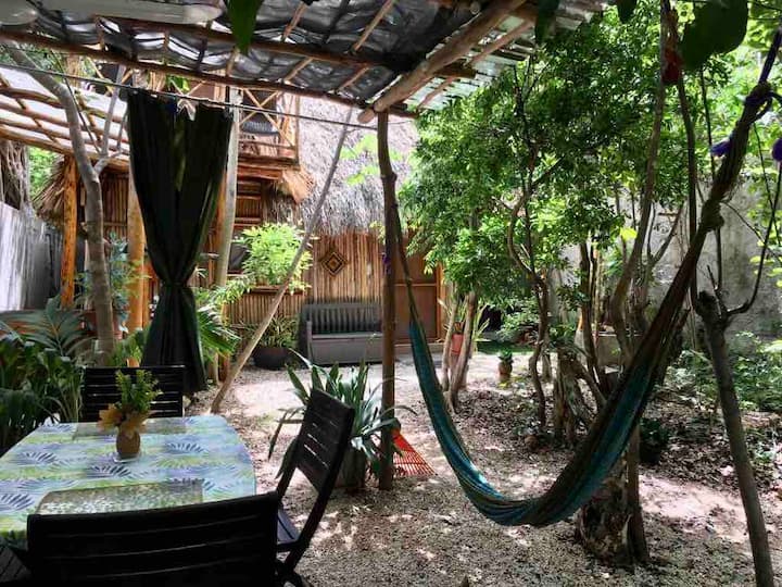 Charming Thatched Cabin With Balcony, Fast Wi-fi - Tulum