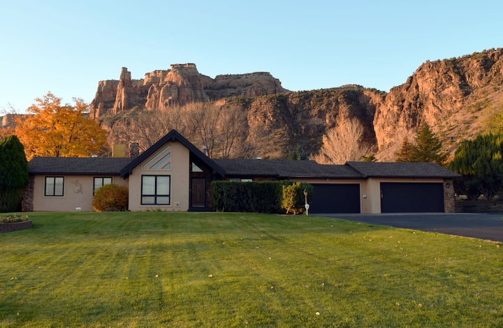 Geräumiges Haus Mit Whirlpool Und Unglaublicher Aussicht Am Fuße Des Co Nat'l Monument! - Grand Junction, CO
