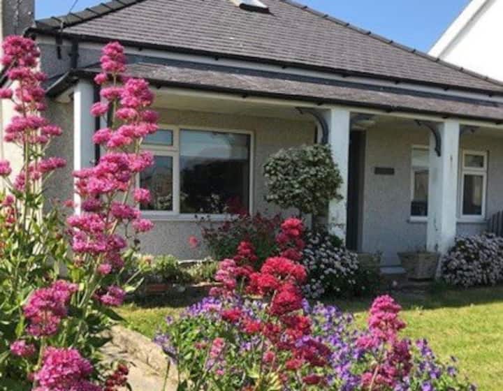 Beautiful Cottage By The Sea, Moelfre, Anglesey - Moelfre