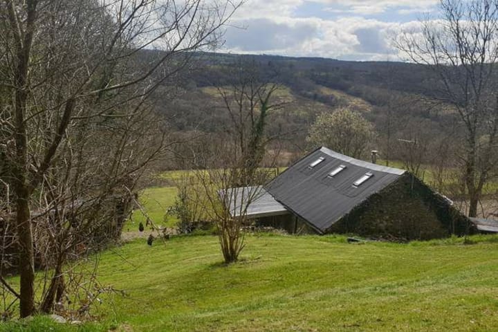 Charming Barn Conversion - Idyllic Rural Retreat - Llanelli