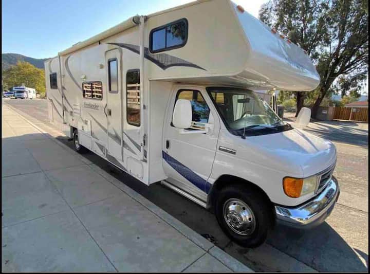 2007 Coachmen Free Lander 31 Foot With Slide Out - Lake Elsinore, CA