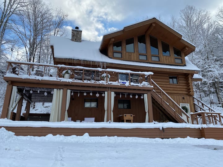 The Luxury Lodge - Ski, Ride, Golf, Bike, Hike - Hunter Mountain, NY