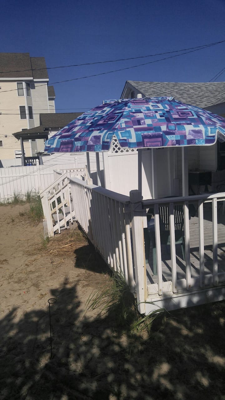 Cottage By The Beach,ocean Views From Property - Exeter, NH