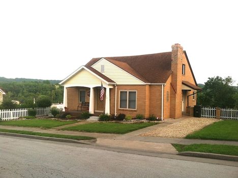 Find cheap vacation rentals in Hermann, MO cozycozy