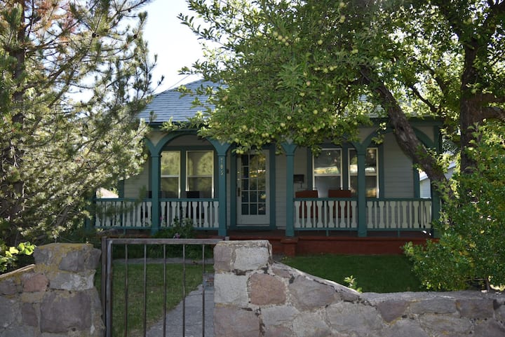 Casa Con Encanto En El Centro De La Ciudad De Mt Shasta - Mount Shasta, CA