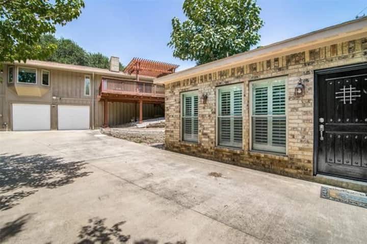 Separate, Private Guest House In - Rockwall, TX