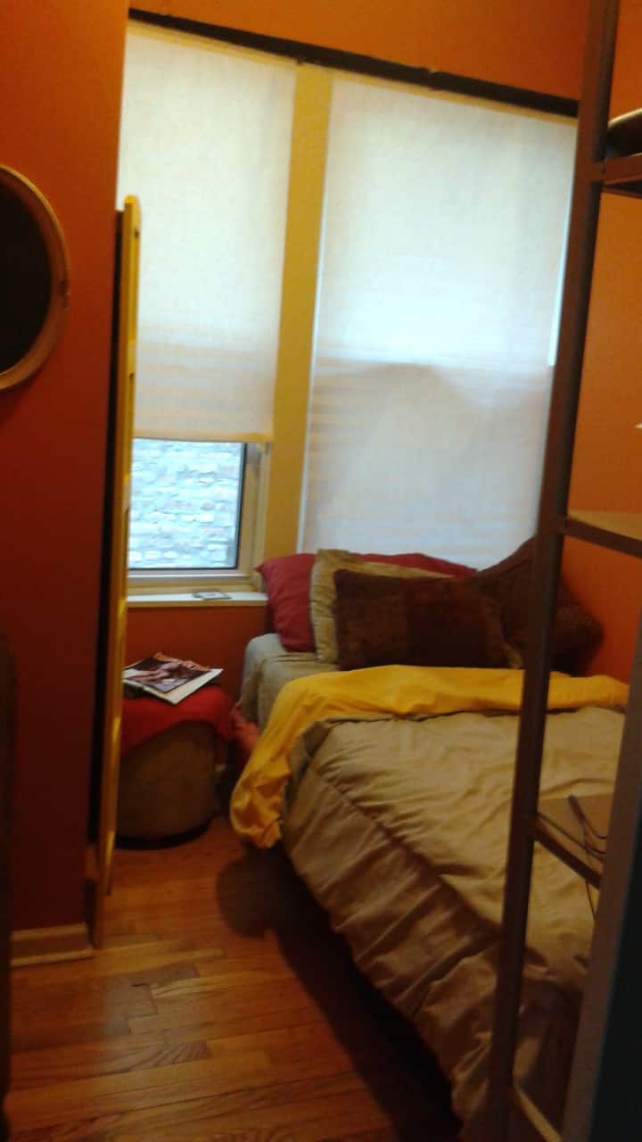 Short Stay-warm And Cozy Room In Beautiful Condo - Evanston, IL