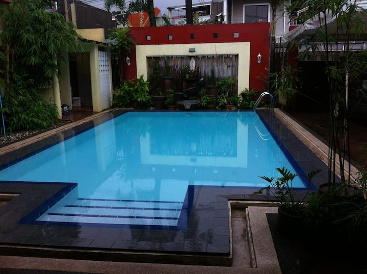 Marikina Private Pool, Patio (8 Hrs Day Use Only) - 케손시티