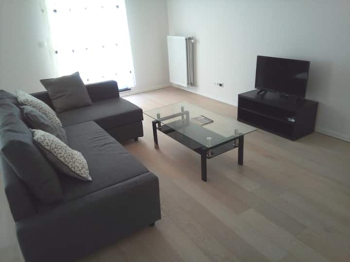 Beautiful Apartment In Lovely Area Of Schaerbeek - Evere