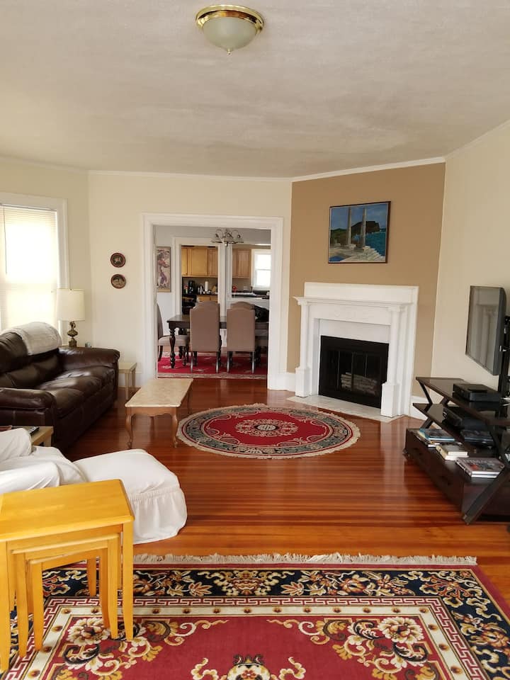 Apartment In Cranston/ Providence Line - 2 Bed - Rehoboth, MA