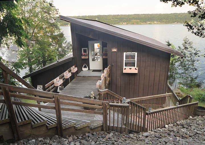 Comfy Two Bdrm  Unit On Cayuga Lake - Ithaca, NY