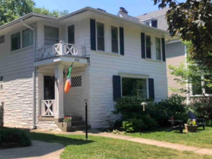 Evanston Home Steps From Nu Campus - 埃文斯頓