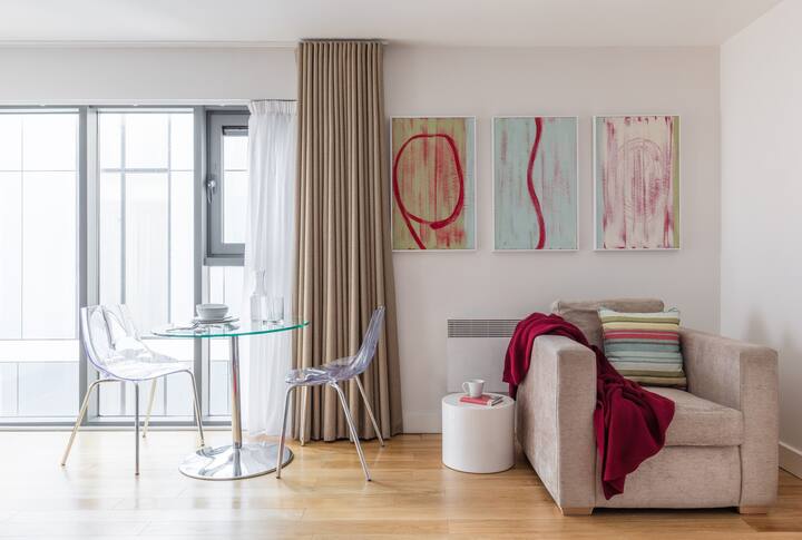 Saco Bristol Broad Quay - Three Bedroom Apartment - Arnolfini Arts