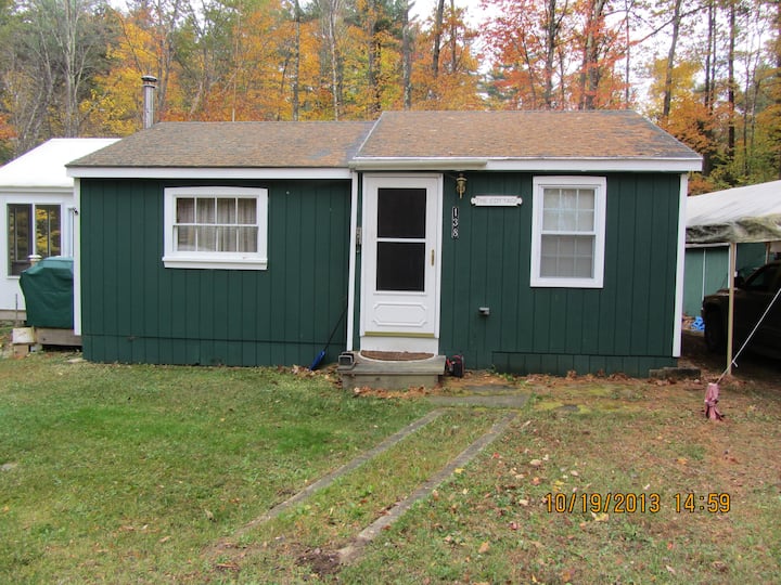 Country Cottage, Set Back Off The Road, Nice Location, 1/2 Mile To Beach - Lake Winnipesaukee, NH