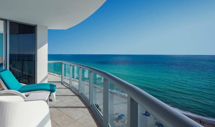 Sunny Isles Ocean Front Apart  15 Ab (+Hotel Fees) - Surfside, FL