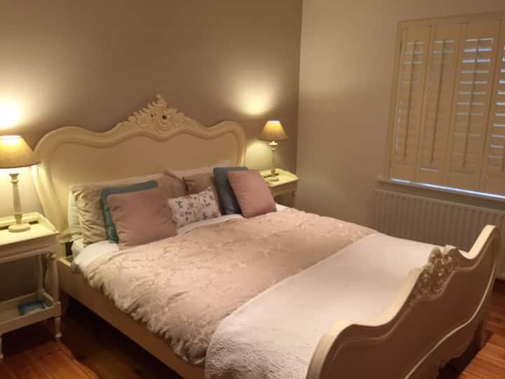 Double Room In  Relaxing House. - Cobh