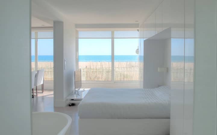 C Stylish Beachfront Apartment By Ursuladesign - Casteldefels