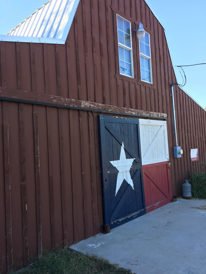 Barn Apt - Midlothian, TX