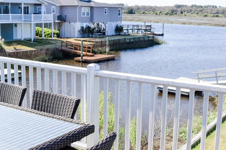 Newly Renovated Cottage On A Tidal Canal - Ocean Isle Beach, NC