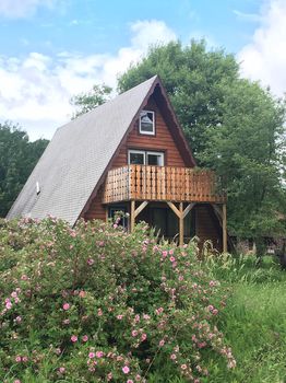 Looking for cabins near Ironwood, MI? Visit cozycozy!