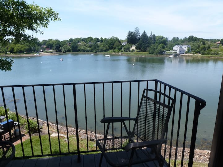 Waterfront Townhouse Near Downtown - ポーツマス, NH
