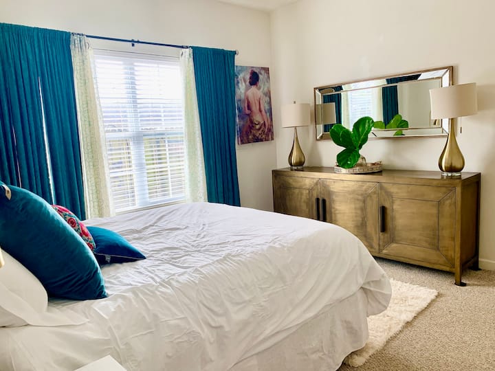 Comfy And Clean Private Bedroom, Central Location - Virginia Beach