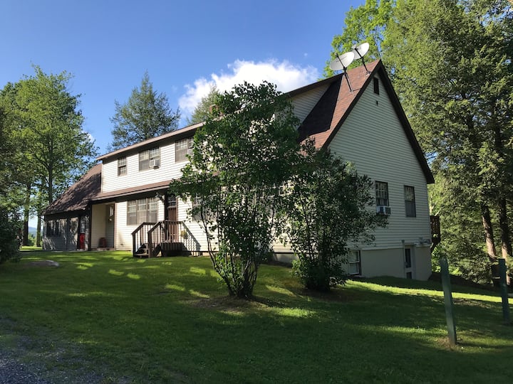 Ski Home 5br, Secluded Yet Close To Mtns And Town - Manchester, VT