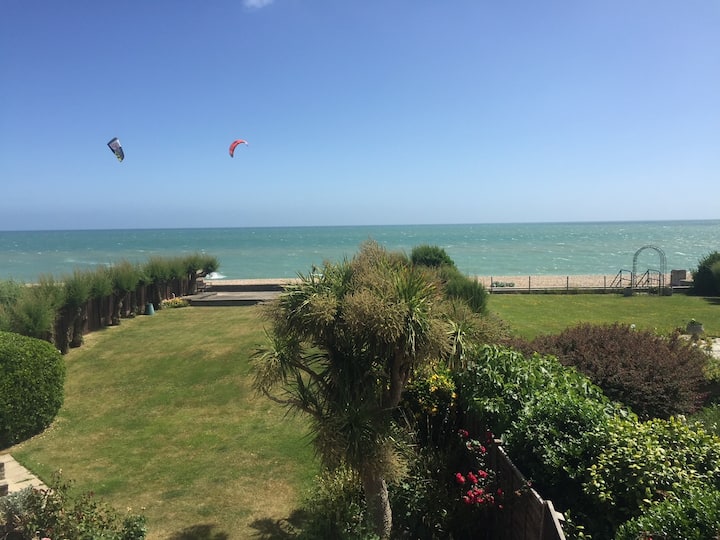 Step Onto The Beach From Your Own Private Garden - Pagham