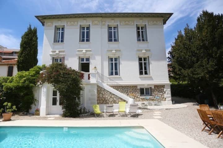 Stunning Villa, Secure, Private Garden & Pool - Cannes