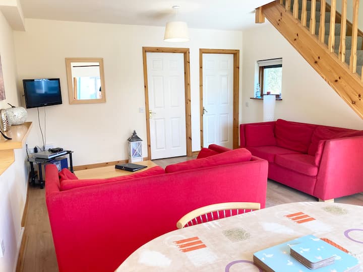 Bright And Modern Family Friendly Accommodation - Youghal