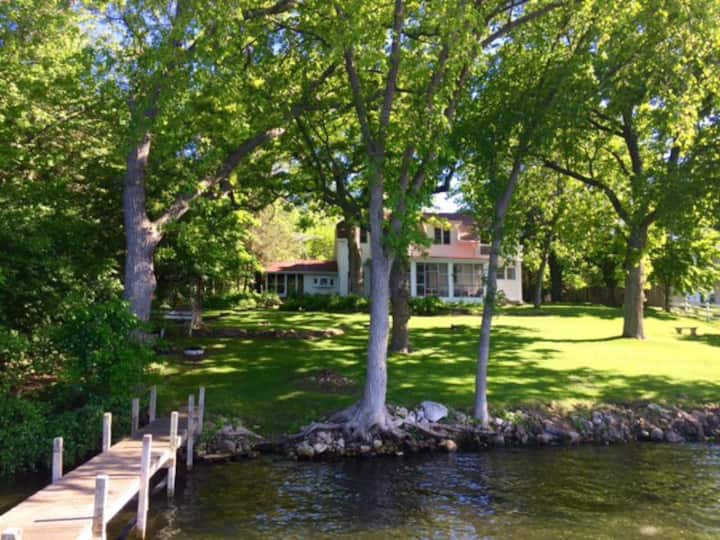 Unique Vintage Lakefront Homes - Green Lake, WI