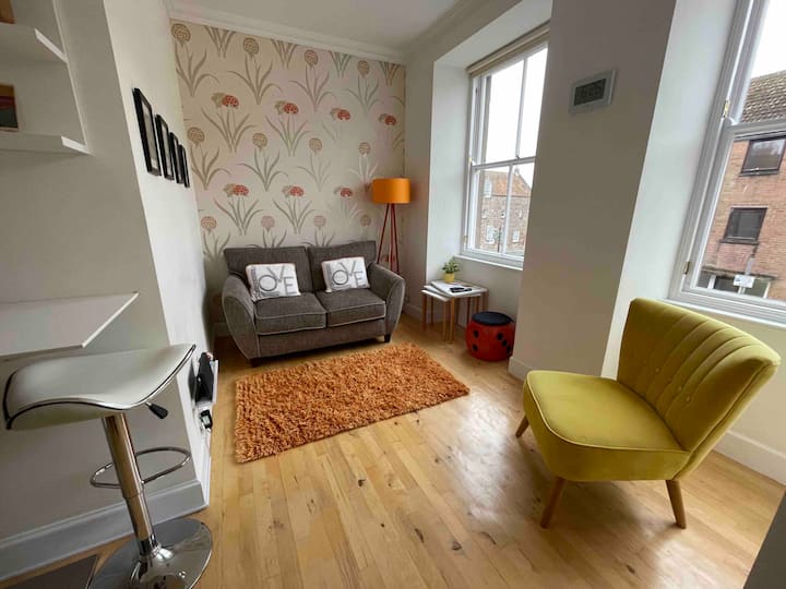 Me And You Sleeps 2 - Central Apartment In Berwick - Berwick-upon-Tweed