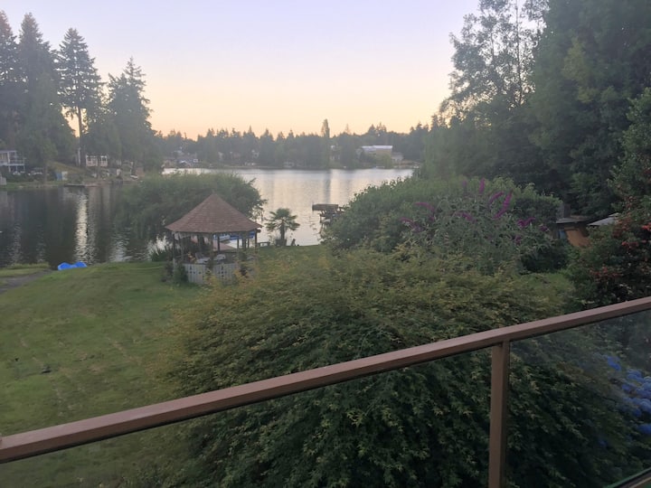 Breath Taking View  Water Front House - Kent, WA